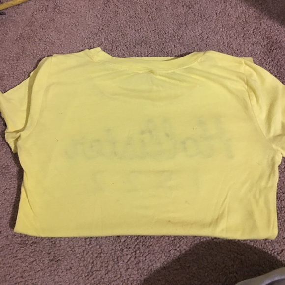Hollister t shirt - Picture 2 of 2
