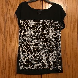 Ann Taylor blouse black and white design!