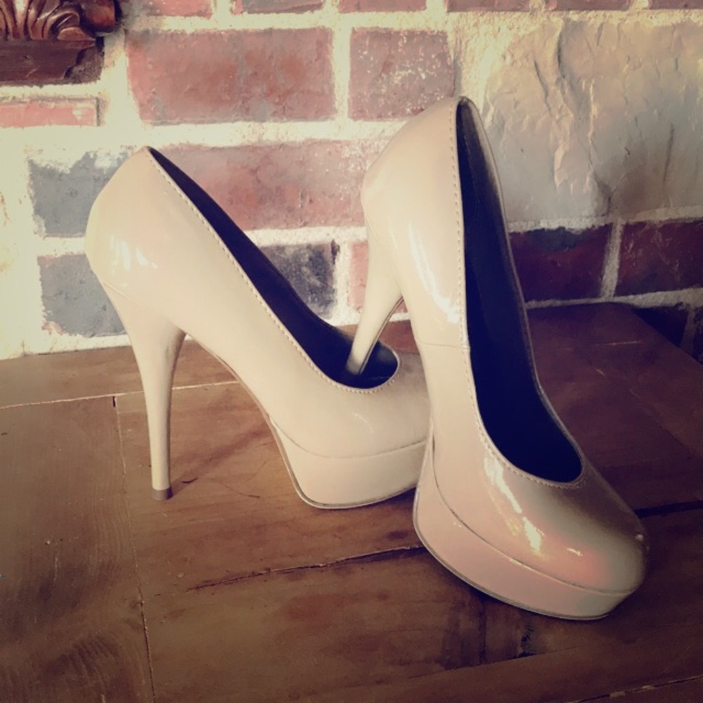 Like New Nude Heels