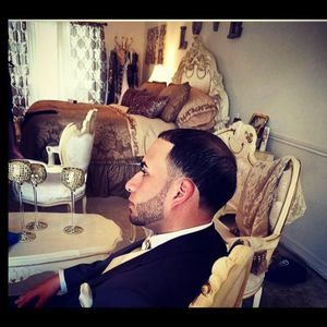 Meet your Posher, Moe