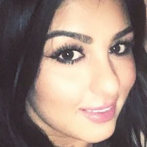 Meet your Posher, Naheed