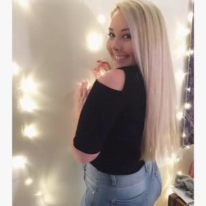 Meet your Posher, Stephanie