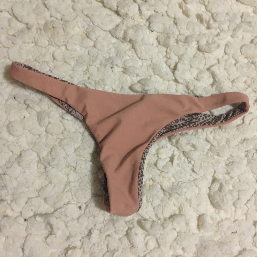 SOLD❌Acacia pipeline bottoms in nude