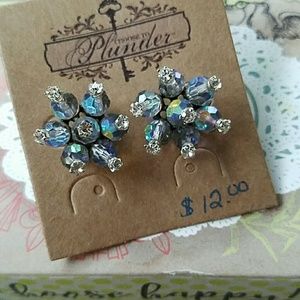 Hadley earrings by Plunder