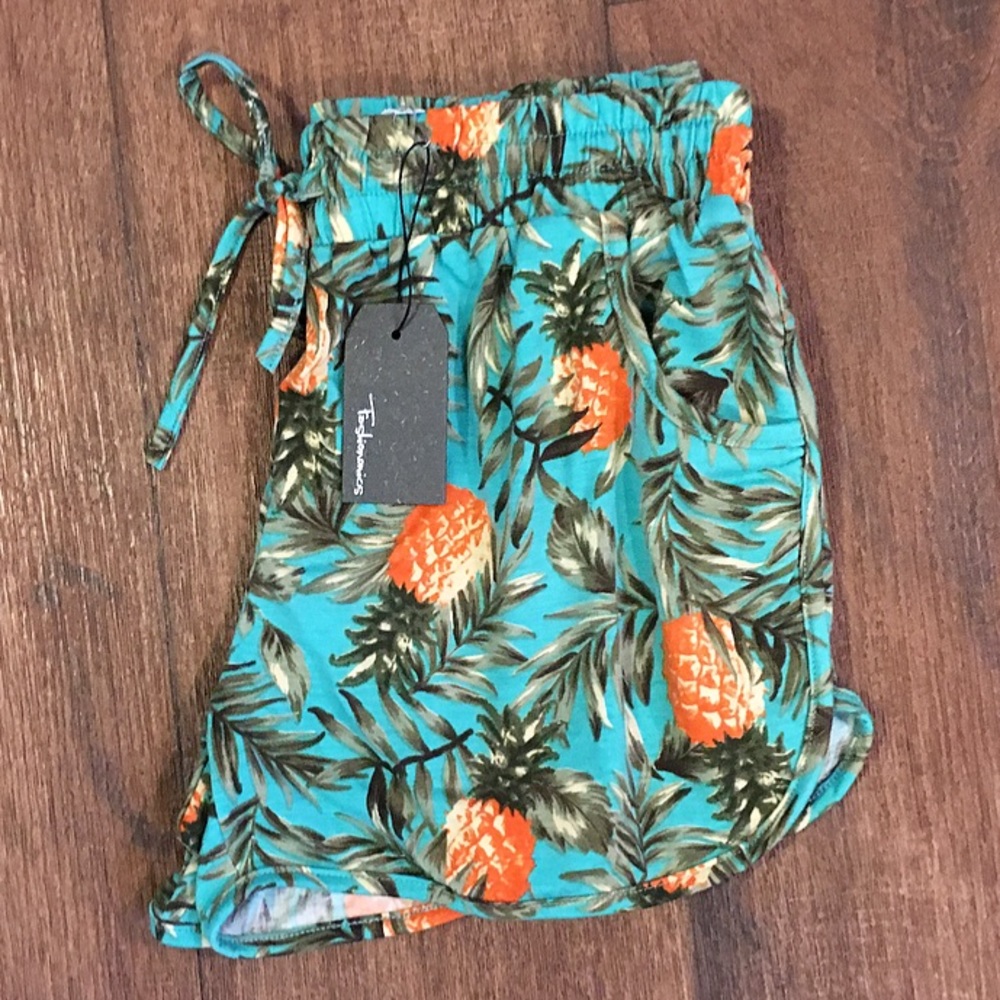 🎉One small🍍PINEAPPLE SHORTS🍍