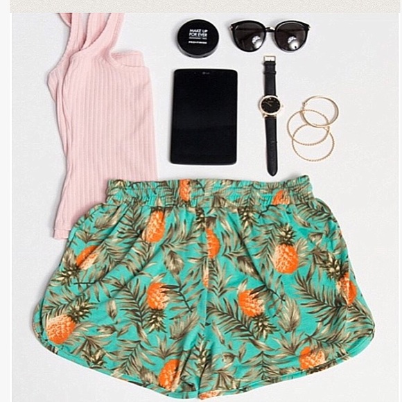 🎉One small🍍PINEAPPLE SHORTS🍍 - Picture 3 of 4