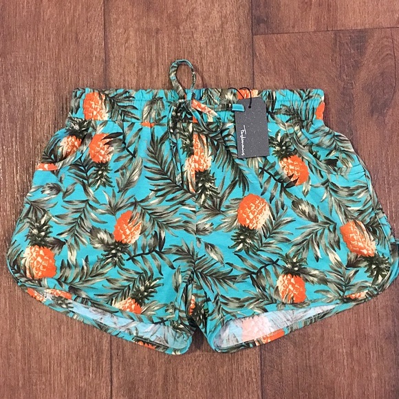 🎉One small🍍PINEAPPLE SHORTS🍍 - Picture 2 of 4