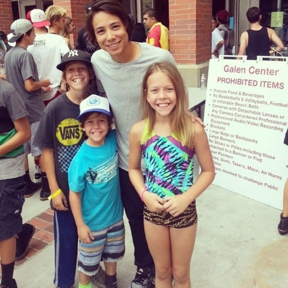 EXCLUSIVE VANS Off The Wall Skatepark - HB Hat - Picture 2 of 8