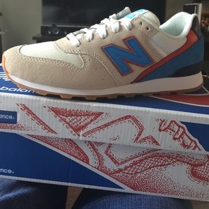Jcrew New Balance 696 size 8