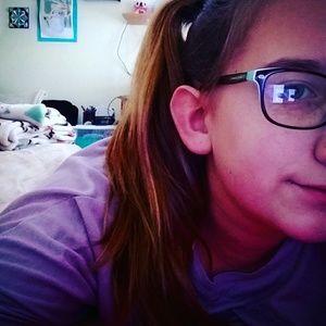 Meet your Posher, Briana