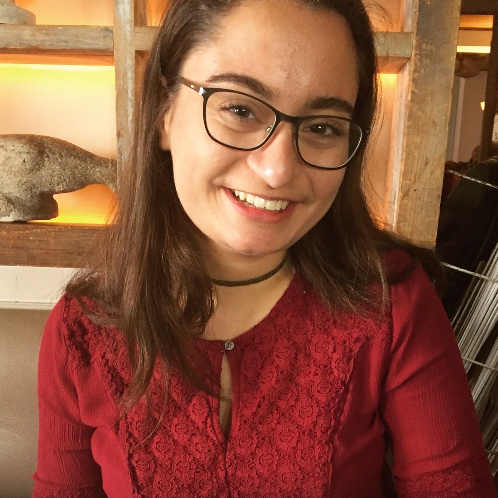 Meet your Posher, Maya