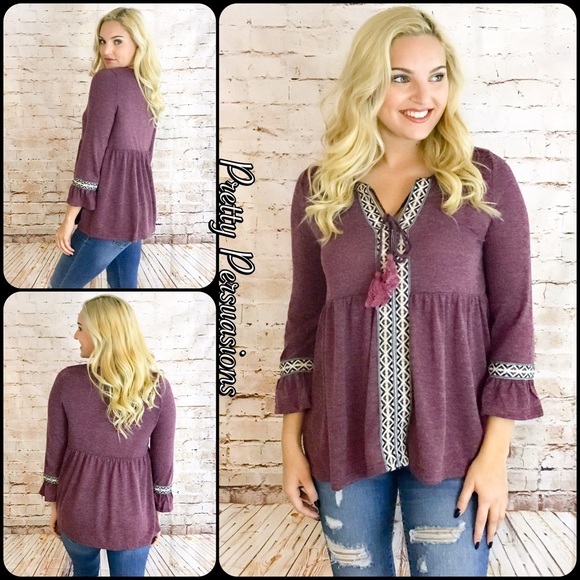 Pretty Persuasions Tops - LAST ONE‼️Embroidered Bell Slv Hacci Babydoll Top