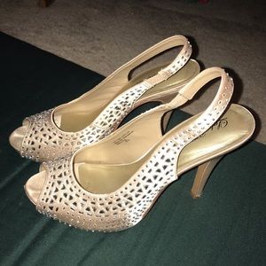 Super cute formal heels!