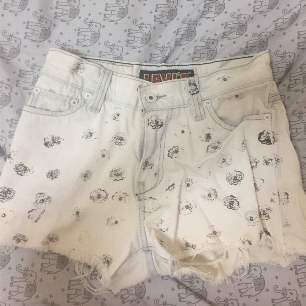 RARE vintage embellished Levi's festival 26 shorts