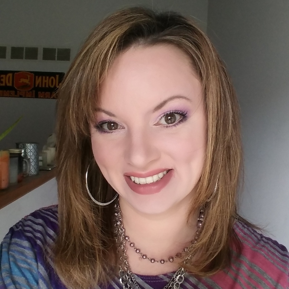 Meet your Posher, Cassandra