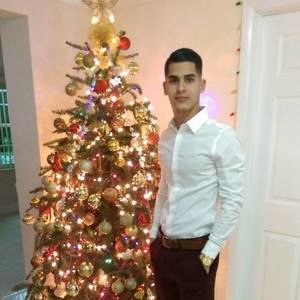 Meet your Posher, Alfredo a.