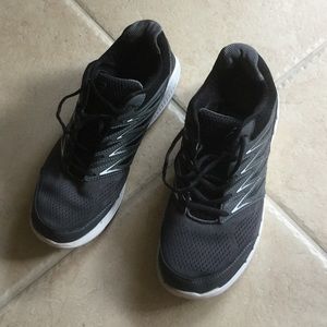 FILA RUNNING SHOE‼️EXCELLENT CONDITION❌MUST SELL❌