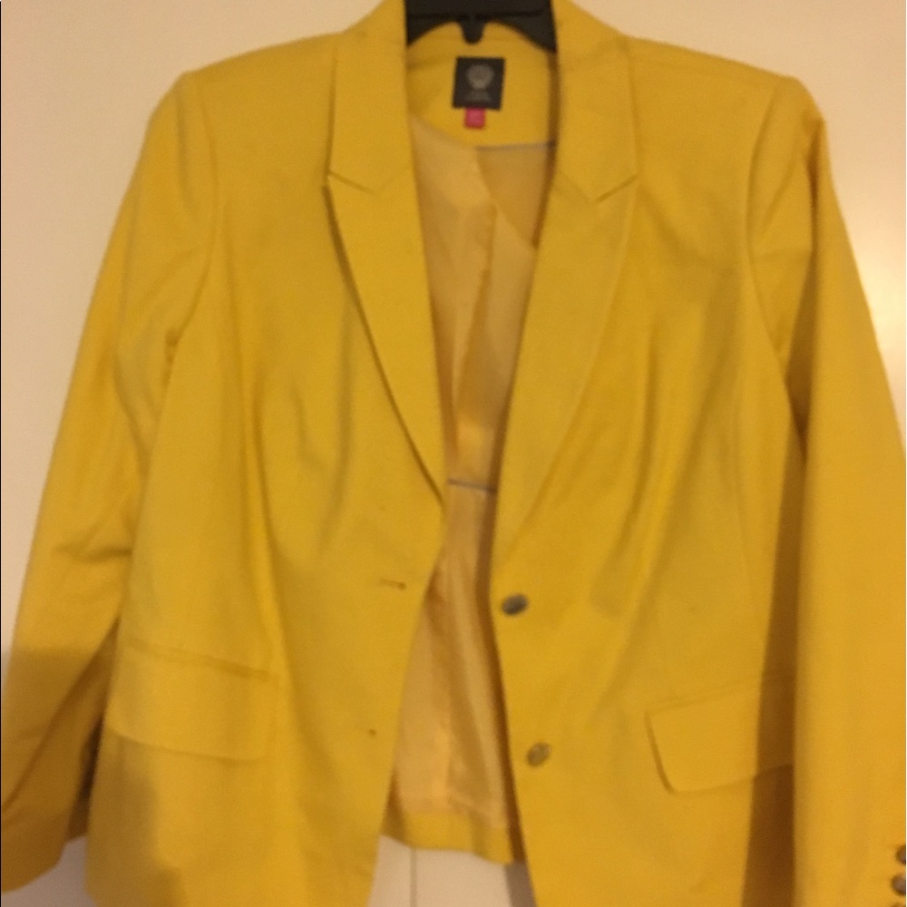 Yellow blazer