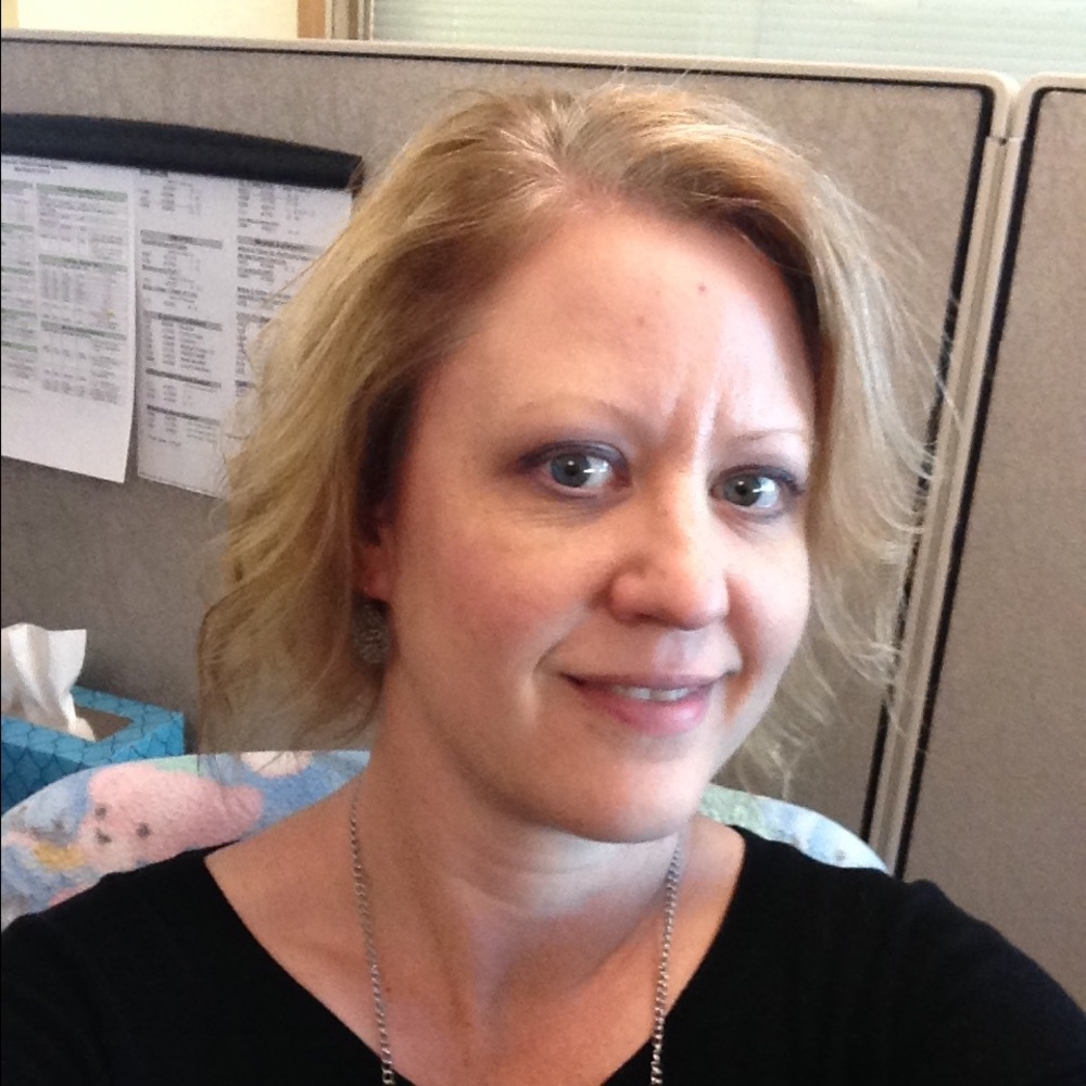 Meet your Posher, Hilary