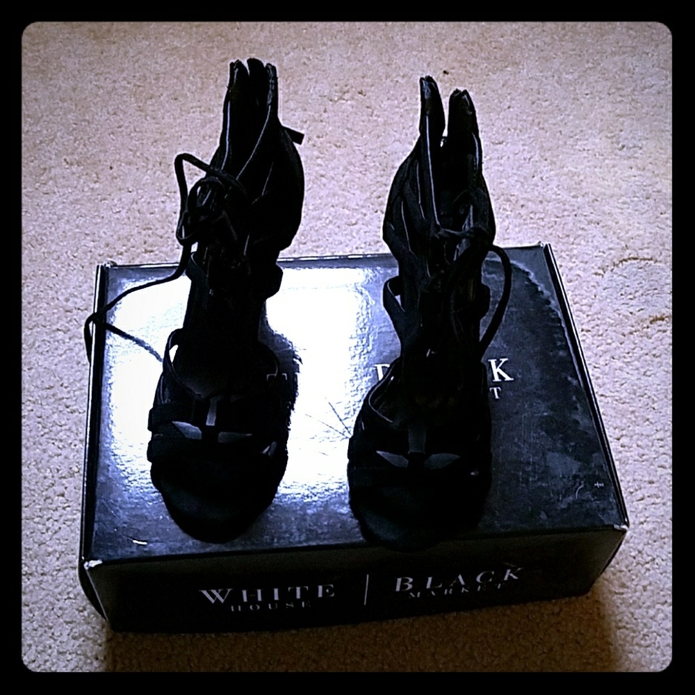 Black lace up shoes size 6