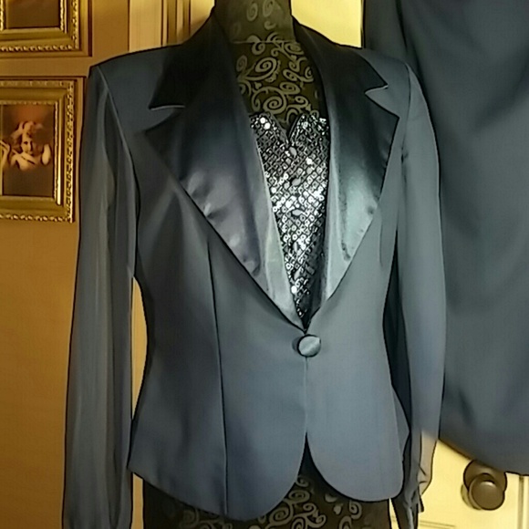 Navy Suit Size 12 career - Picture 2 of 4