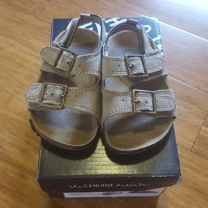 OSHKOSH B'GOSH SANDALS