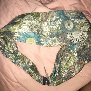 Flowered print headband