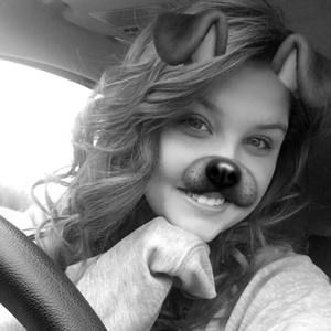 Meet your Posher, Abigail