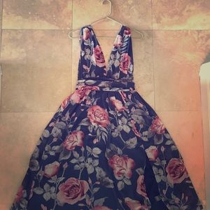 Size s lulus navy blue floral midi dress