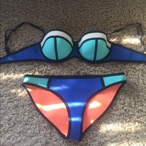 like new triangl poppy bikini!!!!