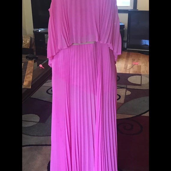 Dress - Picture 2 of 4