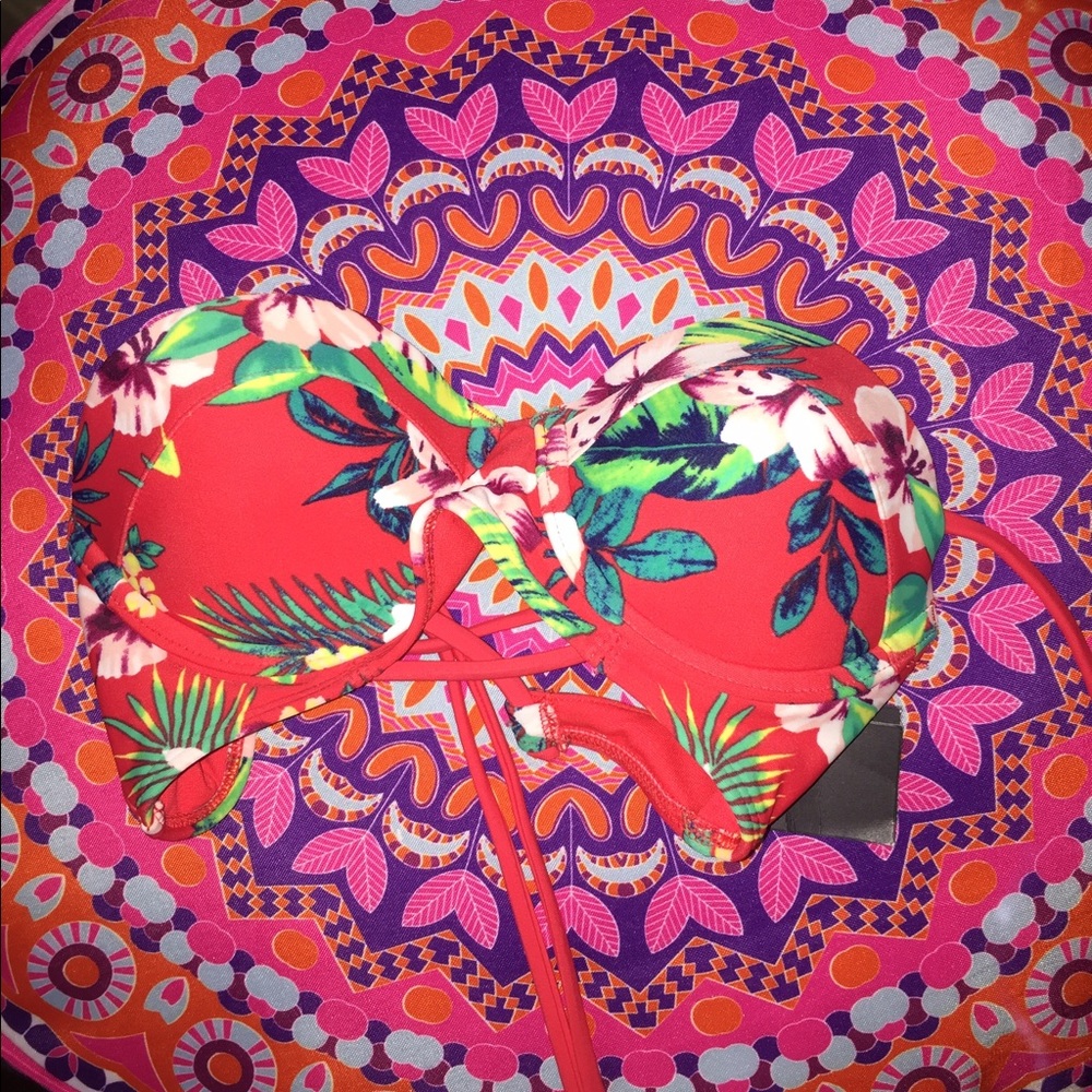Hollister bathing suit top