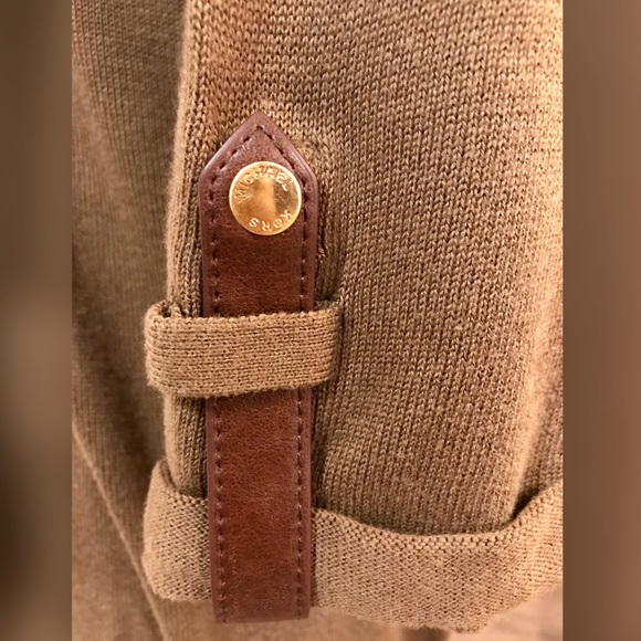 Michael Kors sweater top. Size L. Must have! - Picture 3 of 6