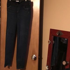 KUT from the Kloth maternity skinny jeans