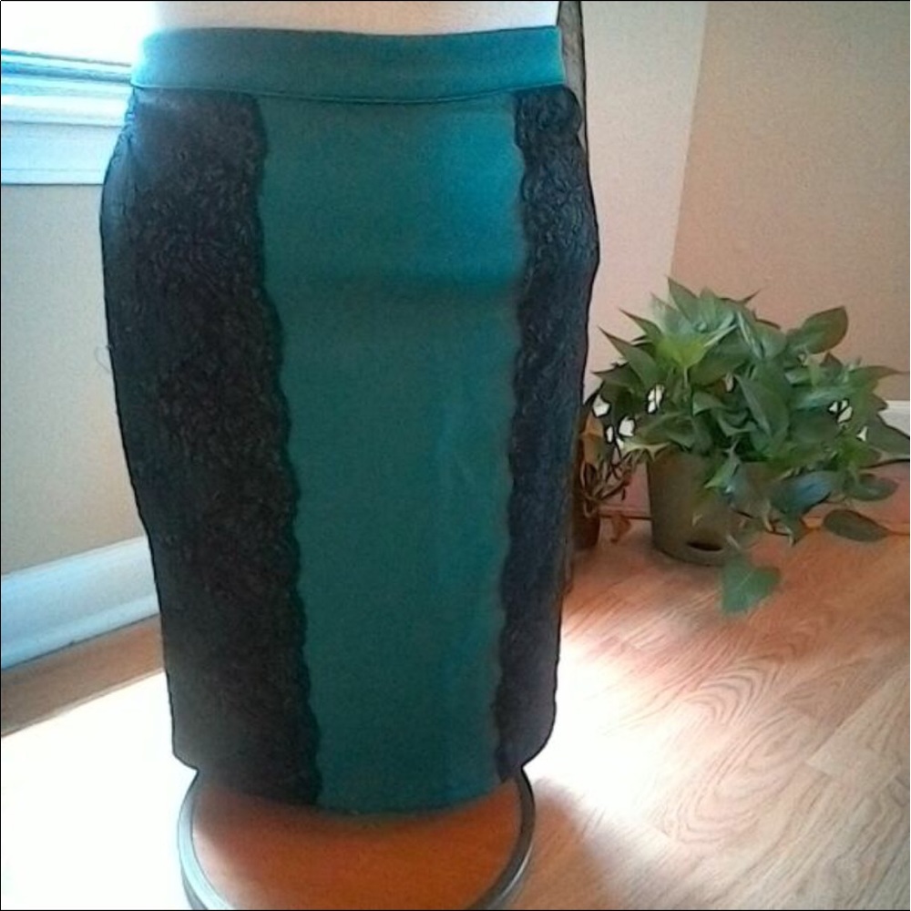 Hunter Green Skirt with Lace Panels Sz 2