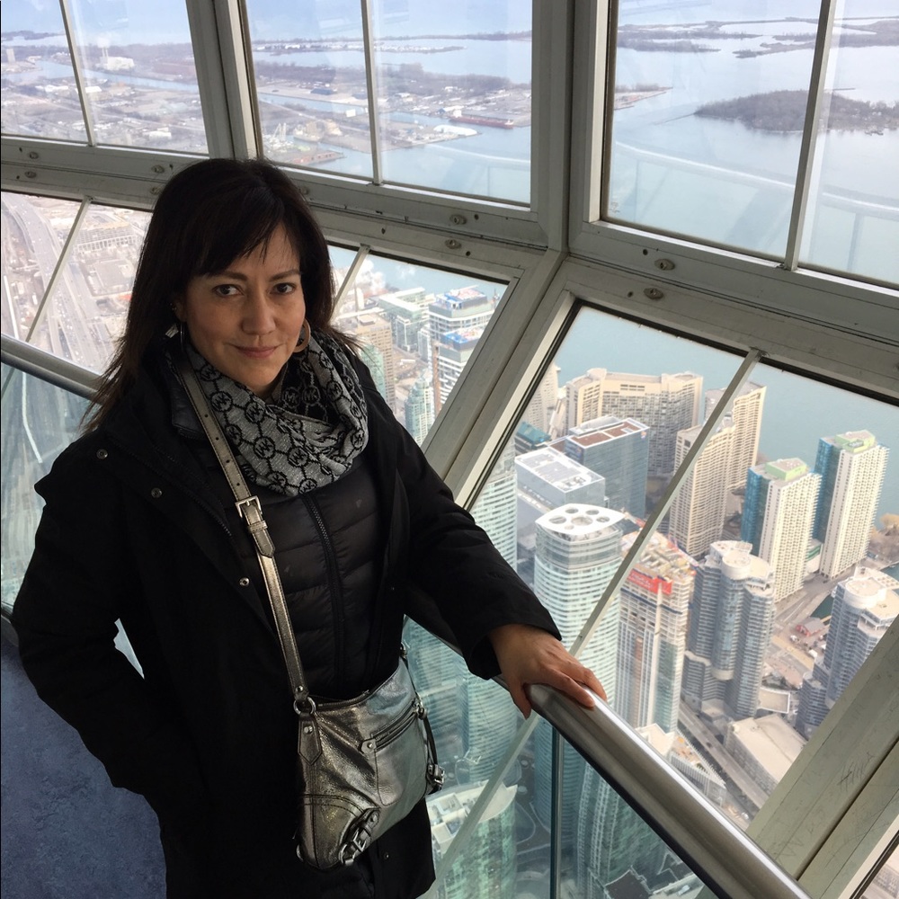 Meet your Posher, Gabriela