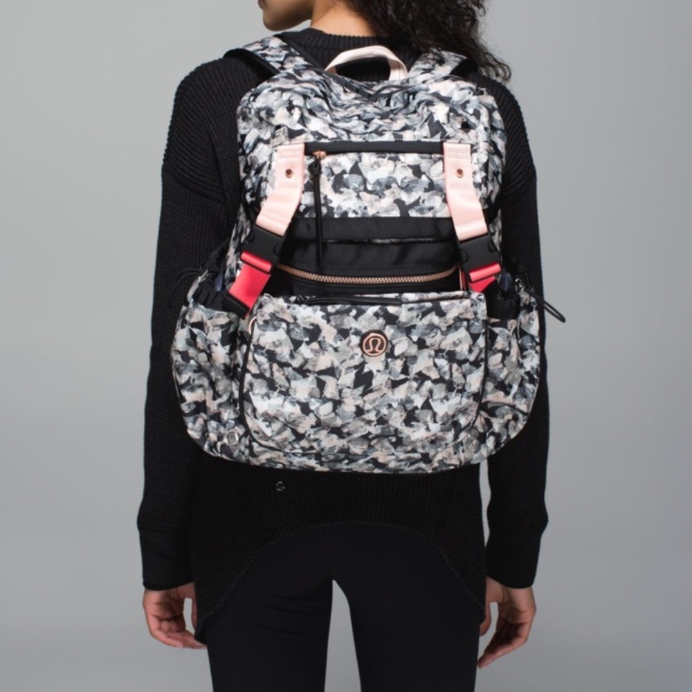ISO TRAVELING YOGINI RUCKSACK