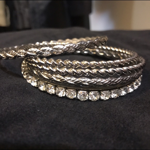 Silver bangle bracelets - Picture 2 of 5