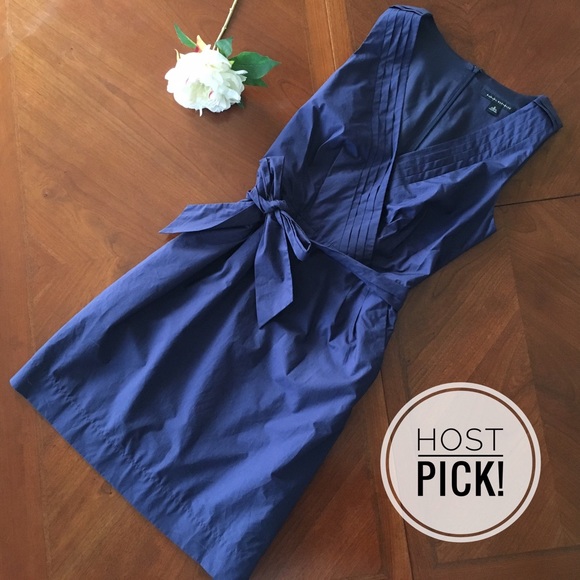 Banana Republic Dresses & Skirts - Banana republic navy blue belted sleeveless dress