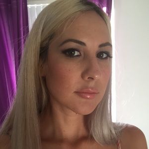 Meet your Posher, Elisa