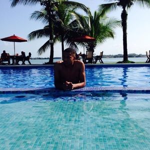 Meet your Posher, Amir