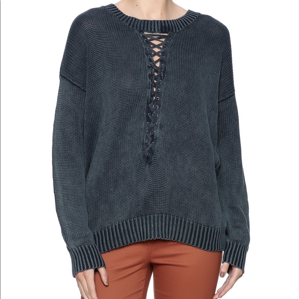 NWT! Vintaga Havana Grommet Lace-Up Sweater