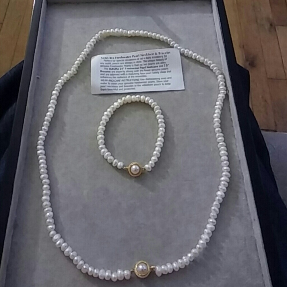 Freshwater pearls set