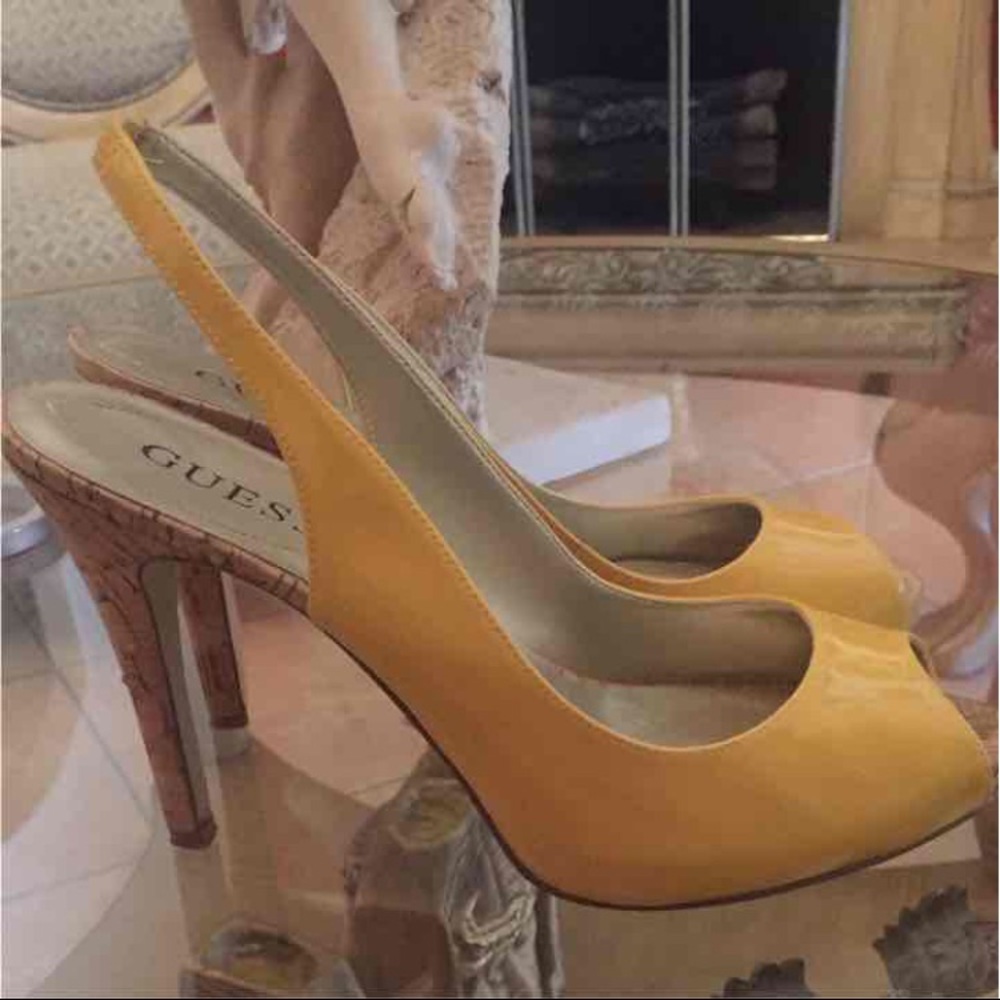 Mustard/Gold Guess slipback heels