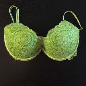 Plunge push up bra