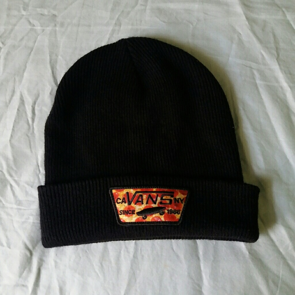 NWOT Vans Pizza Logo Beanie