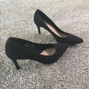 Suede Pumps