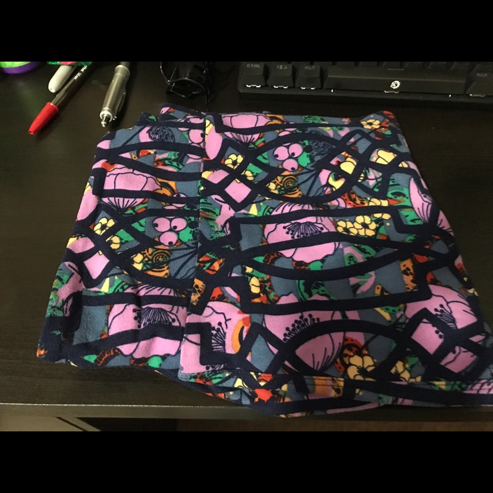 TC LuLaRoe leggings! Awesome print!