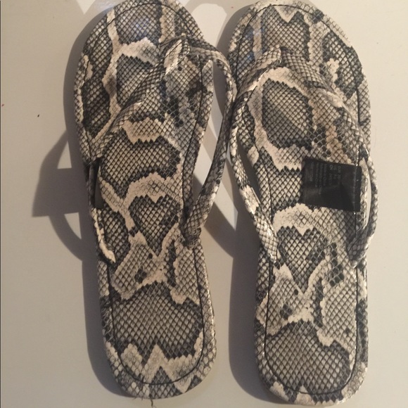 H & M Shoes - H & M  snake skin print size 8 sandals 👣 (7-8)