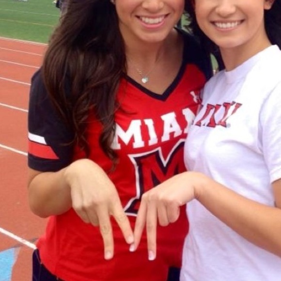 Under armor, Miami University of Ohio vneck - Picture 2 of 2